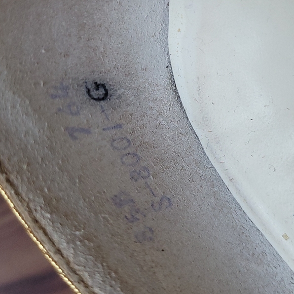 Shoes - Picture 8 of 9